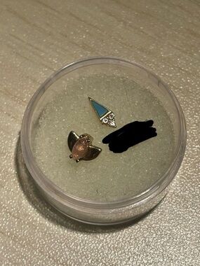 BVLA- rose cabochon, blue turquoise
